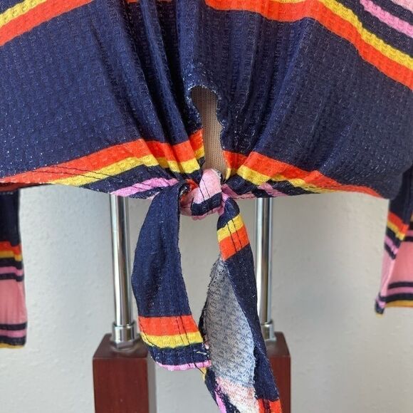 NWT Urbanology Stripped Long Sleeve with Front Tie - Picture 2 of 9